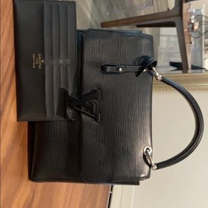 Black Louis Vuitton Epi handbag